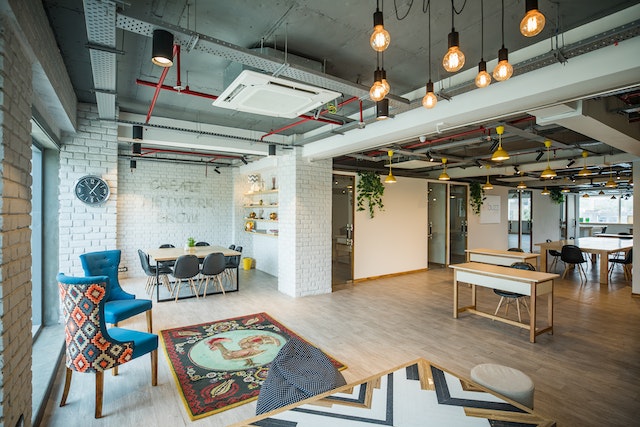 Coworking space interior design for digital nomads in Miami