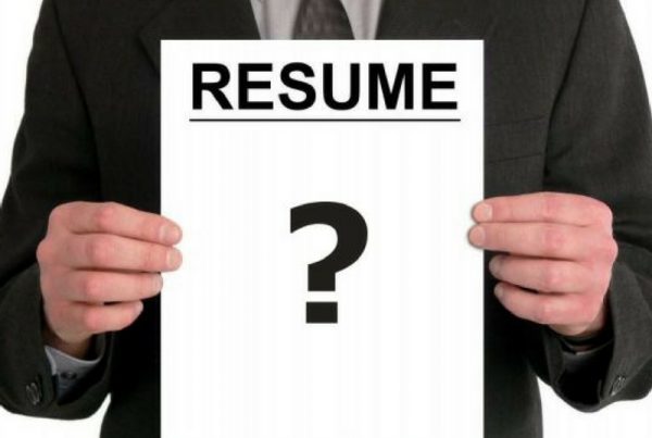 Top 10 Free Online Resume Builder Template For Freshers-EdiThumbs
